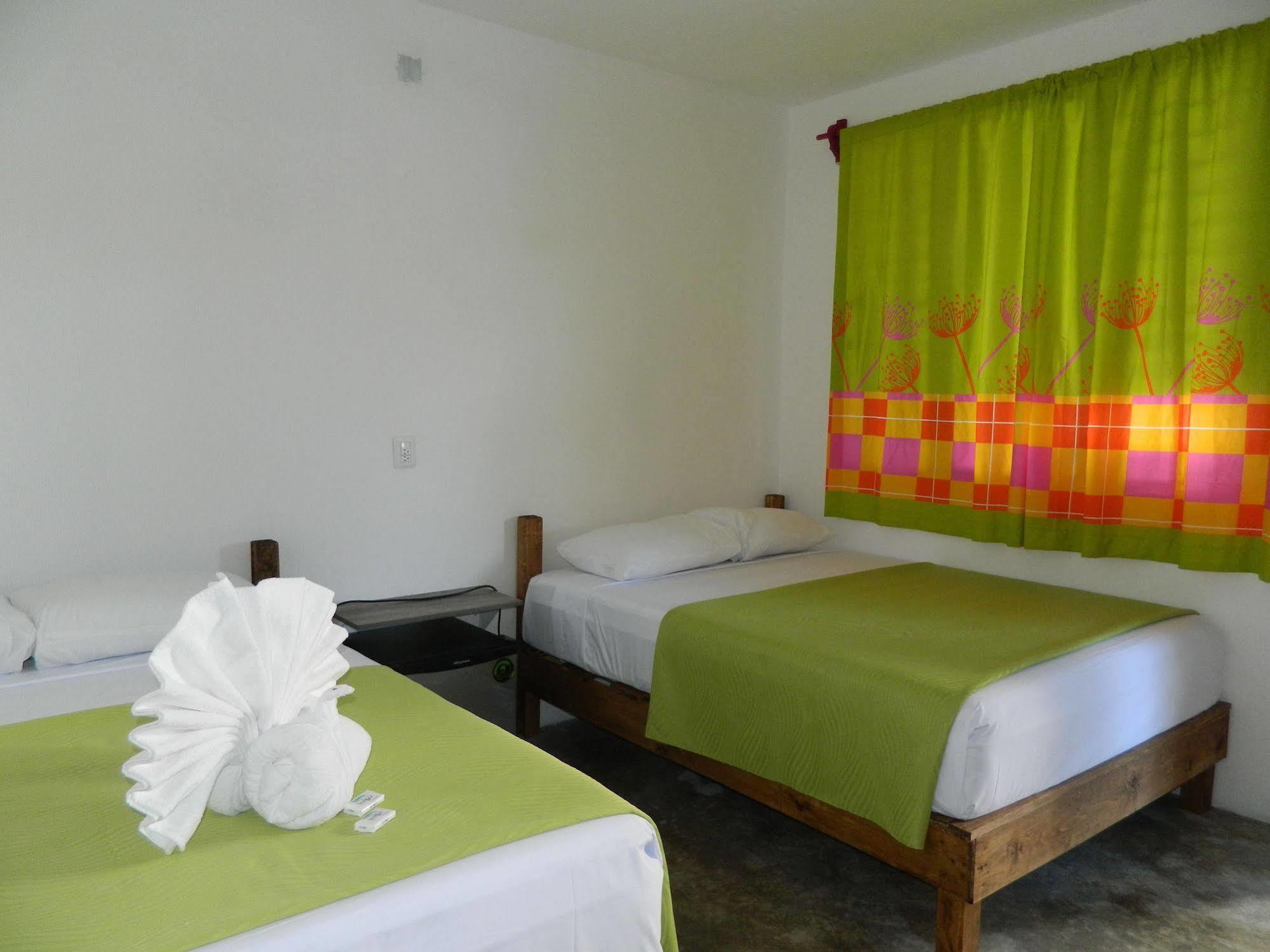 Emotion Avenida Tulum Hotel & Hostal Ngoại thất bức ảnh